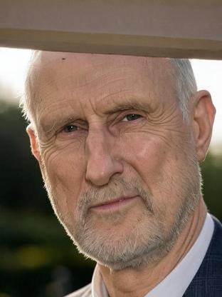 Person who looks like Tobin Bell