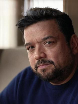 Person who looks like Jorge Garcia