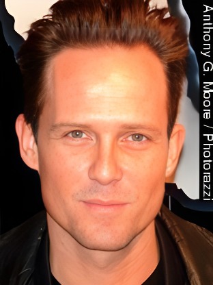 Person who looks like Ian Ziering