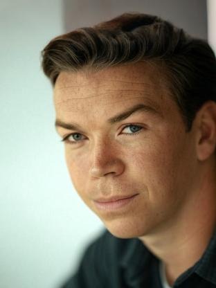 Person who looks like Oakes Fegley
