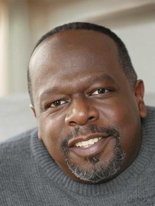 Person who looks like Kadeem Hardison