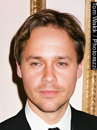 Person who looks like Rob Lowe