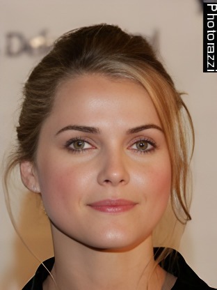 Person who looks like Alexandra Daddario