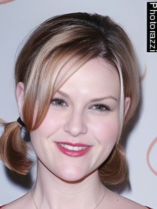 Person who looks like Gia Carides