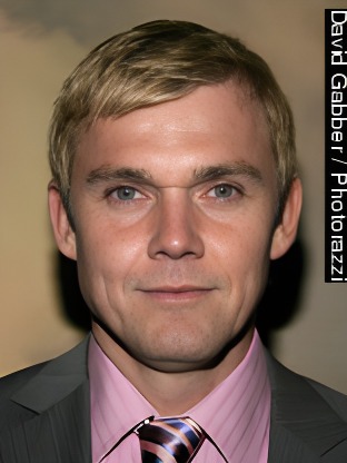 Person who looks like Richard Thomas