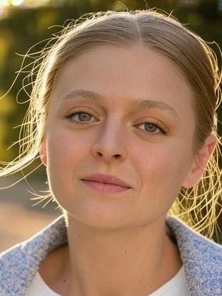 Person who looks like Lachlan Watson