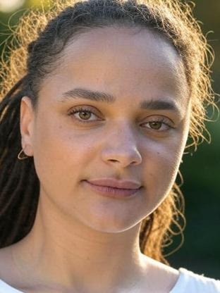 Person who looks like Erin Kellyman