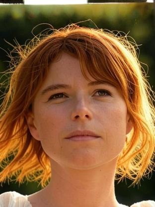 Person who looks like Elaine Cassidy