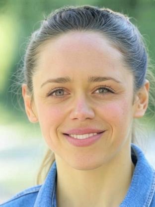 Person who looks like Aimee Lou Wood
