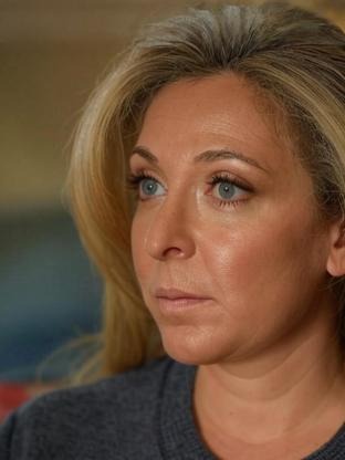 Person who looks like Jennifer Westfeldt