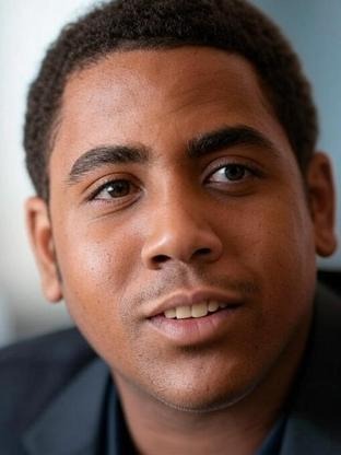 Person who looks like John David Washington