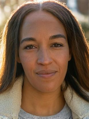 Person who looks like Úrsula Corberó