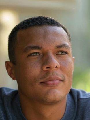 Person who looks like Trevor Noah