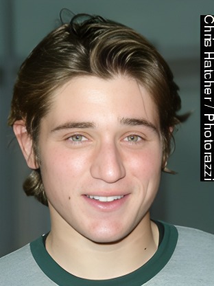 Person who looks like Milo Manheim