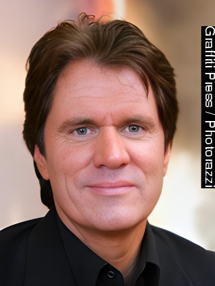 Person who looks like Martin Donovan