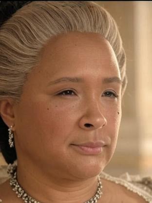 Person who looks like Maya Rudolph