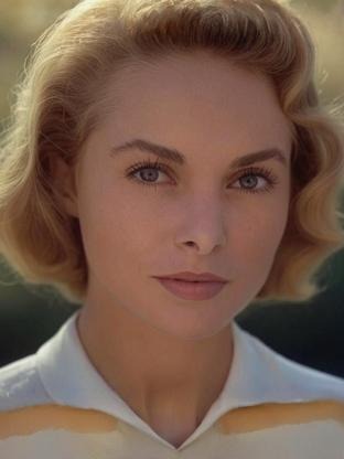 Person who looks like Maureen O'Hara