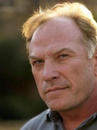 Person who looks like Paul Ritter