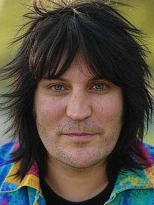 Person who looks like Tommy Wiseau