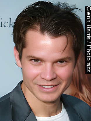 Person who looks like Josh McDermitt