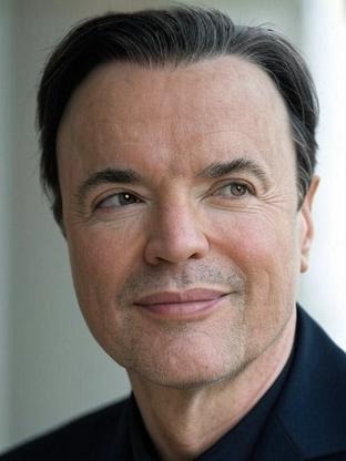Person who looks like David Zayas