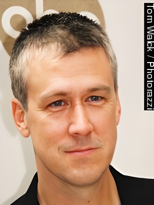 Person who looks like Derek Richardson