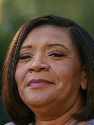 Person who looks like Hattie McDaniel