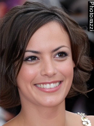 Person who looks like Maria Grazia Cucinotta