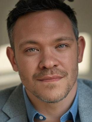 Person who looks like Eddie Cibrian