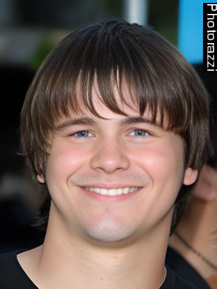 Person who looks like Jonathan Taylor Thomas