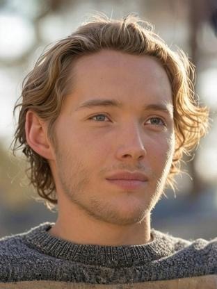 Person who looks like Karl Glusman