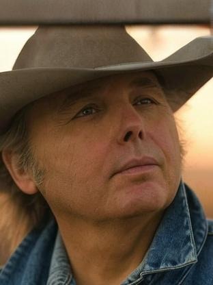 Person who looks like Paul Williams