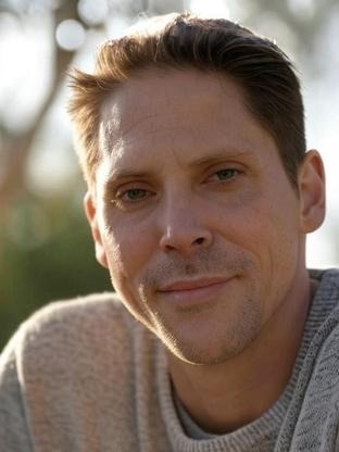 Person who looks like Matthew Goode