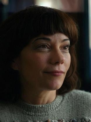 Person who looks like Kim Rhodes