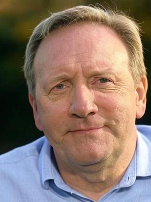 Person who looks like David Thewlis