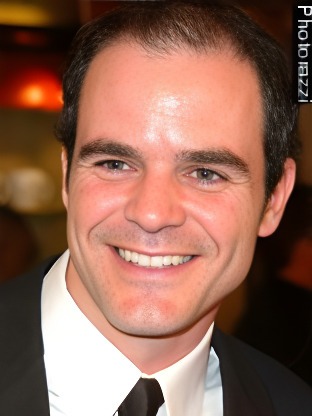 Person who looks like Hugo Weaving