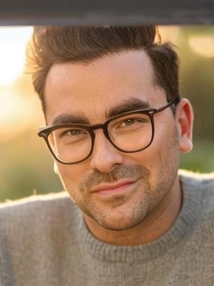 Person who looks like James Murray