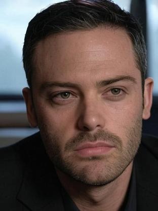 Person who looks like Tom Payne