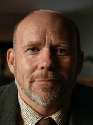 Person who looks like John Benjamin Hickey