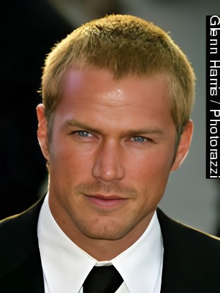 Person who looks like Johnny Strong