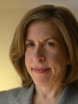 Person who looks like Kathryn Hunter
