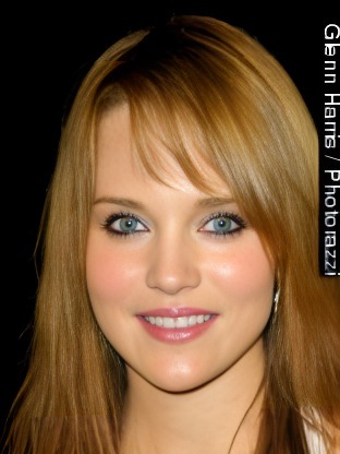 Person who looks like Robin Tunney