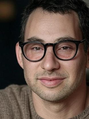 Person who looks like Fred Armisen