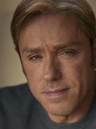 Person who looks like Ben Daniels