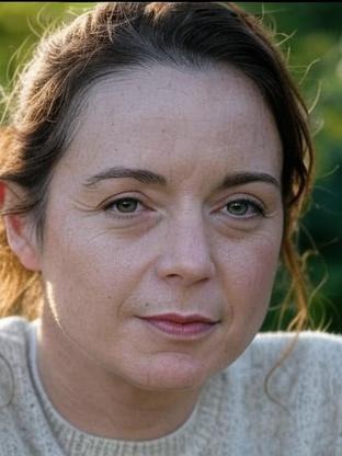 Person who looks like Sarah Desjardins