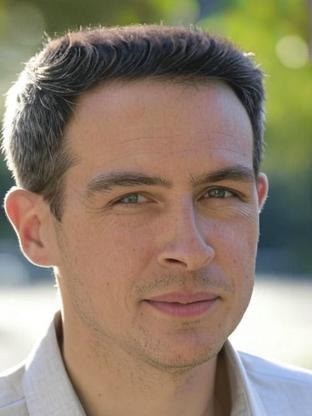 Person who looks like Jay Hayden