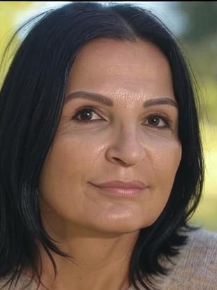 Person who looks like Kathy Najimy
