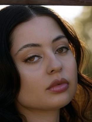 Person who looks like Jameela Jamil