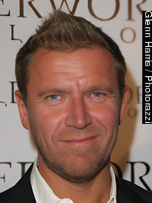 Person who looks like Mikael Persbrandt