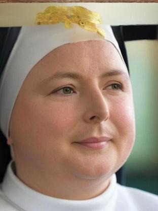 Person who looks like Queen Elizabeth II
